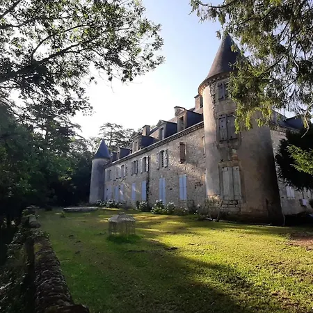 ホームステイ Au Chateau ル・ヴィガン