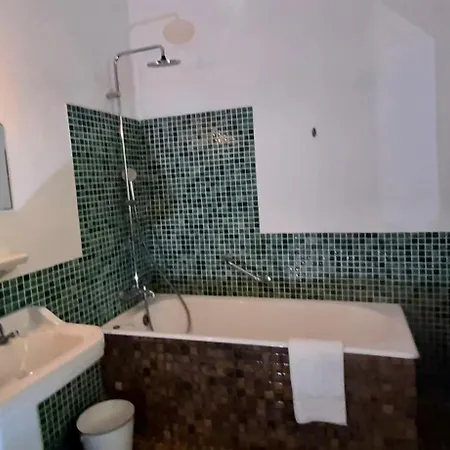 Au Chateau Le Vigan (Lot)