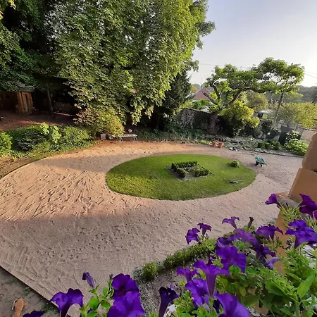 Au Chateau Le Vigan (Lot)