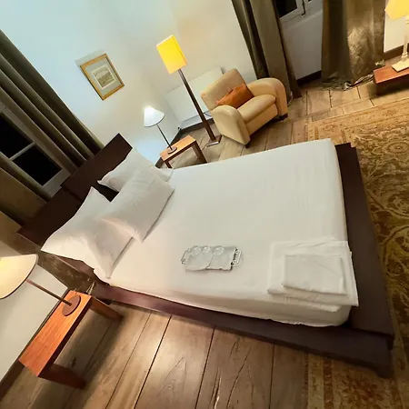 民宿 Au Chateau Le Vigan (Lot)